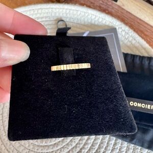 Size 8 14k gold ring concierge fluted stacking ring